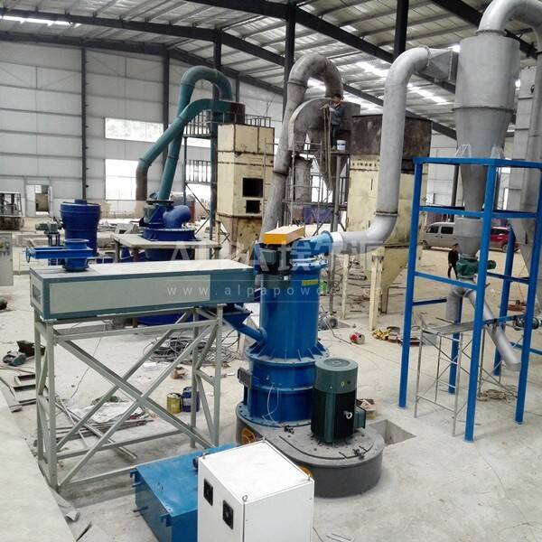 貴州某微粉工業(yè)公司  采購(gòu)CSM1100-V重晶石磨粉機(jī)