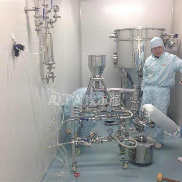 連云港某藥業有限公司 采購醫藥超細粉磨機MQP02